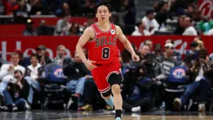 Quiénes son los jugadores más bajos en la NBA hoy: Las estrellas de menor estatura en 2026