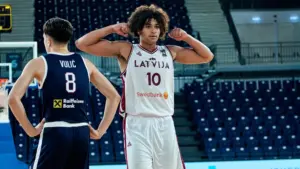 Benjamin Berrouet, el fenómeno de Letonia que arrasa en el EuroBasket U16 y ya llama a la puerta de la NCAA