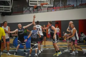 El Torneo Over40 celebra su décimo aniversario a lo grande en L’Alqueria del Basket