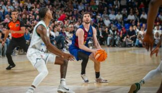El Barça se lleva el duelo clave por la 4ª plaza, pero el Unicaja defiende el average