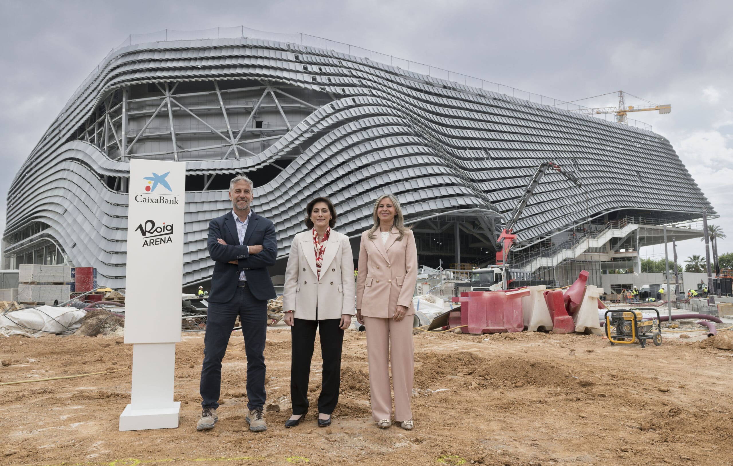 CaixaBank se convierte en patrocinador oficial del Roig Arena para los próximos cuatro años