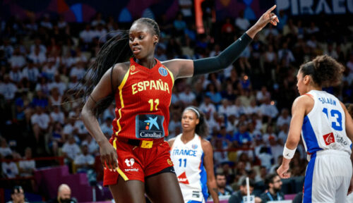 Awa Fam señala el camino a la final: España tumba a Francia y buscará levantar el título europeo