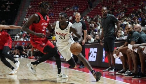 Eli John Ndiaye se divierte en su primera noche con la camiseta de los Atlanta Hawks