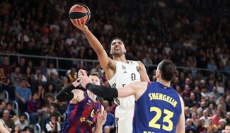 El Real Madrid muestra su mejor versión ofensiva y vence en el Palau con un Lyles brillante