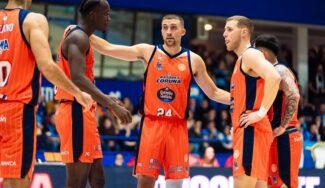 El Leyma Coruña remonta al Movistar Estudiantes y abre brecha en el liderato de Primera FEB