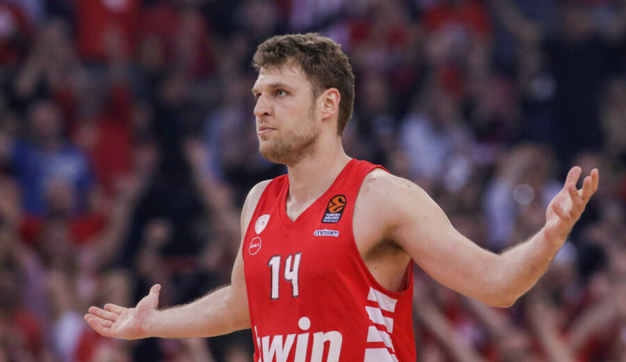 Sasha Vezenkov Olympiacos