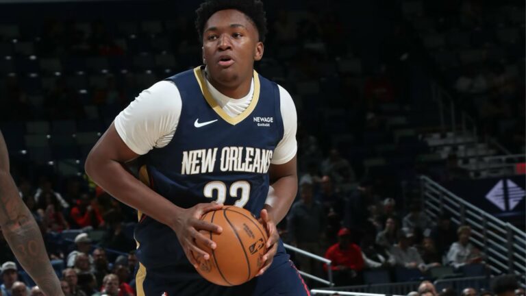 El rookie Derik Queen firma un triple-doble monstruoso en la NBA