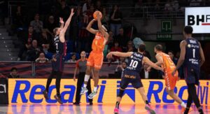 Taylor le da la victoria sobre la bocina a Valencia Basket a pesar de la exhibición final de Luwawu-Cabarrot