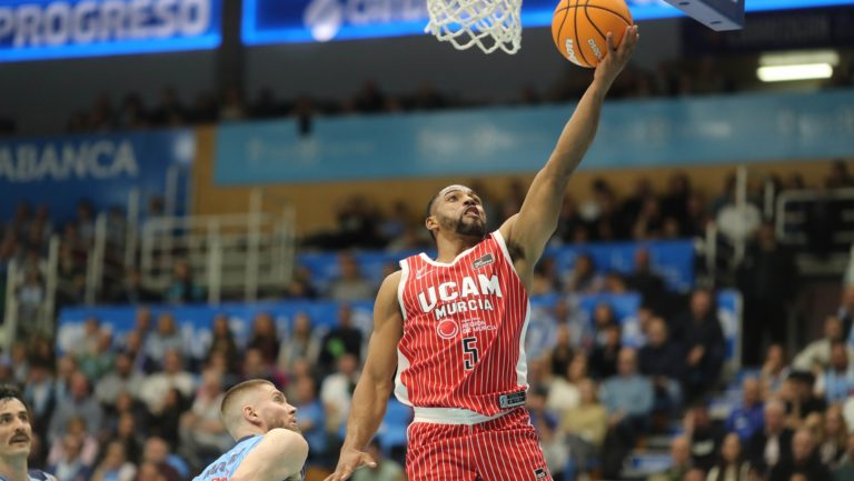 David DeJulius recibe el pasaporte eslovaco y dejará de ser extracomunitario en la Liga Endesa