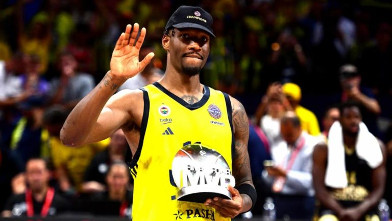 ¡Bombazo en la Euroliga! Nigel Hayes-Davis llega a un acuerdo con el Panathinaikos tras ser cortado por los Milwaukee Bucks