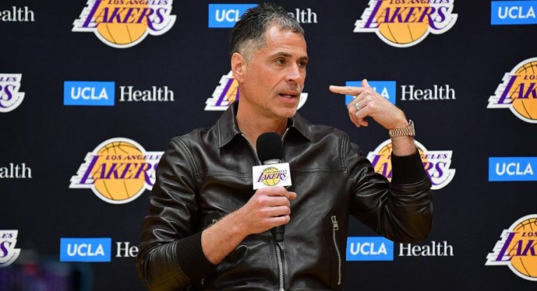 Rob Pelinka valora positivamente el cierre de mercado de los Lakers: «Fuimos agresivos»
