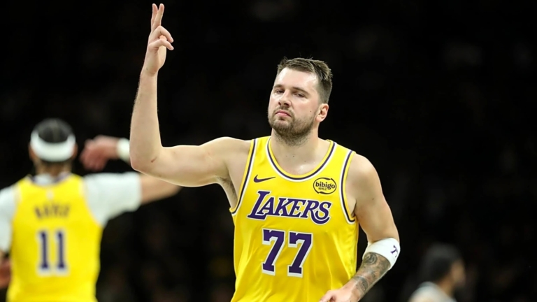 Nueva barbaridad estadística de Luka Doncic con los Lakers: exhibición y otra victoria