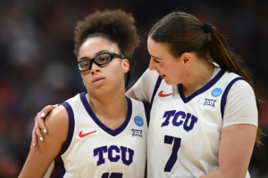 March Madness femenino: ¡¡Exhibición de Marta Suárez (33p) para alcanzar el Elite Eight!!