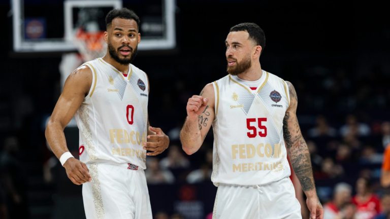 Las disculpas públicas de Mike James tras el enfrentamiento con su compañero Elie Okobo