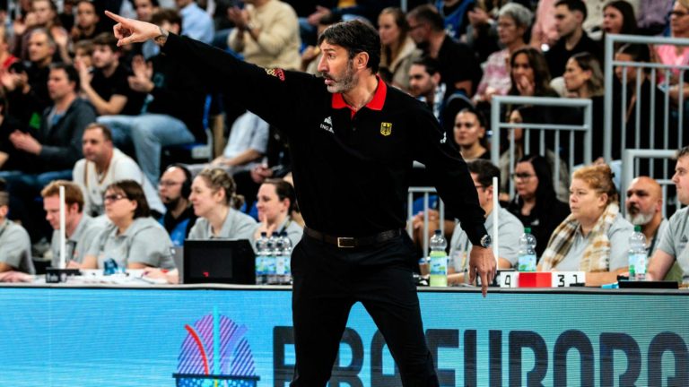 Álex Mumbrú vuelve a los banquillos de clubes: Nuevo entrenador de la Virtus Bologna